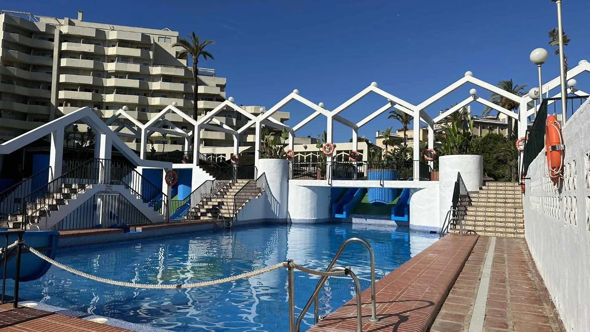 Luxury Frontal Al Mar Benalbeach Benalmádena 0*,