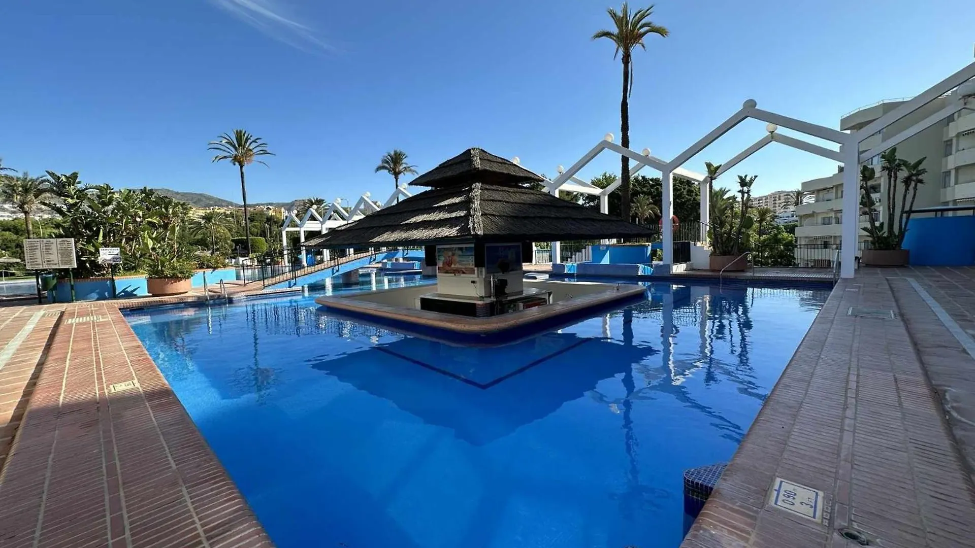 Luxury Frontal Al Mar Benalbeach ベナルマデナ
